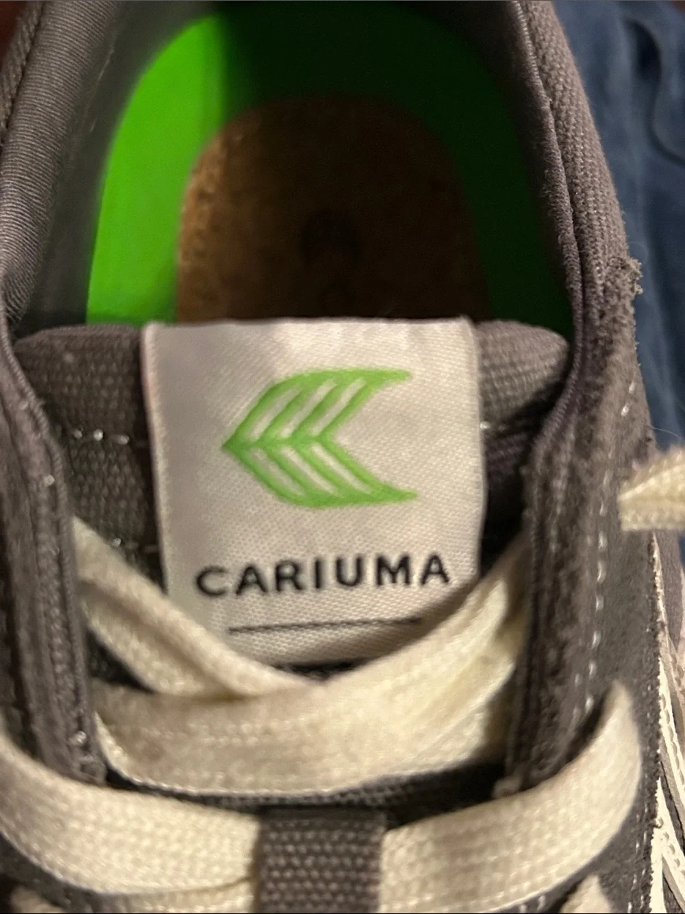 Cariuma casual women